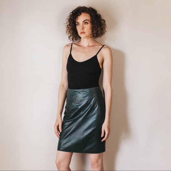 Vintage 80s Forest Green Leather Skirt - Picture 2 of 4